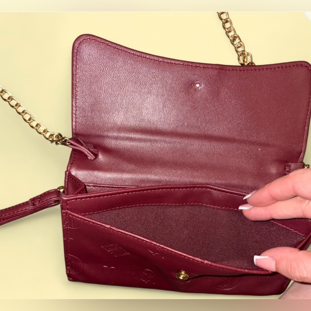 Steve Madden Embossed Logo Wristlet/Clutch w/ Chain • Burgundy - Picture 9 of 13